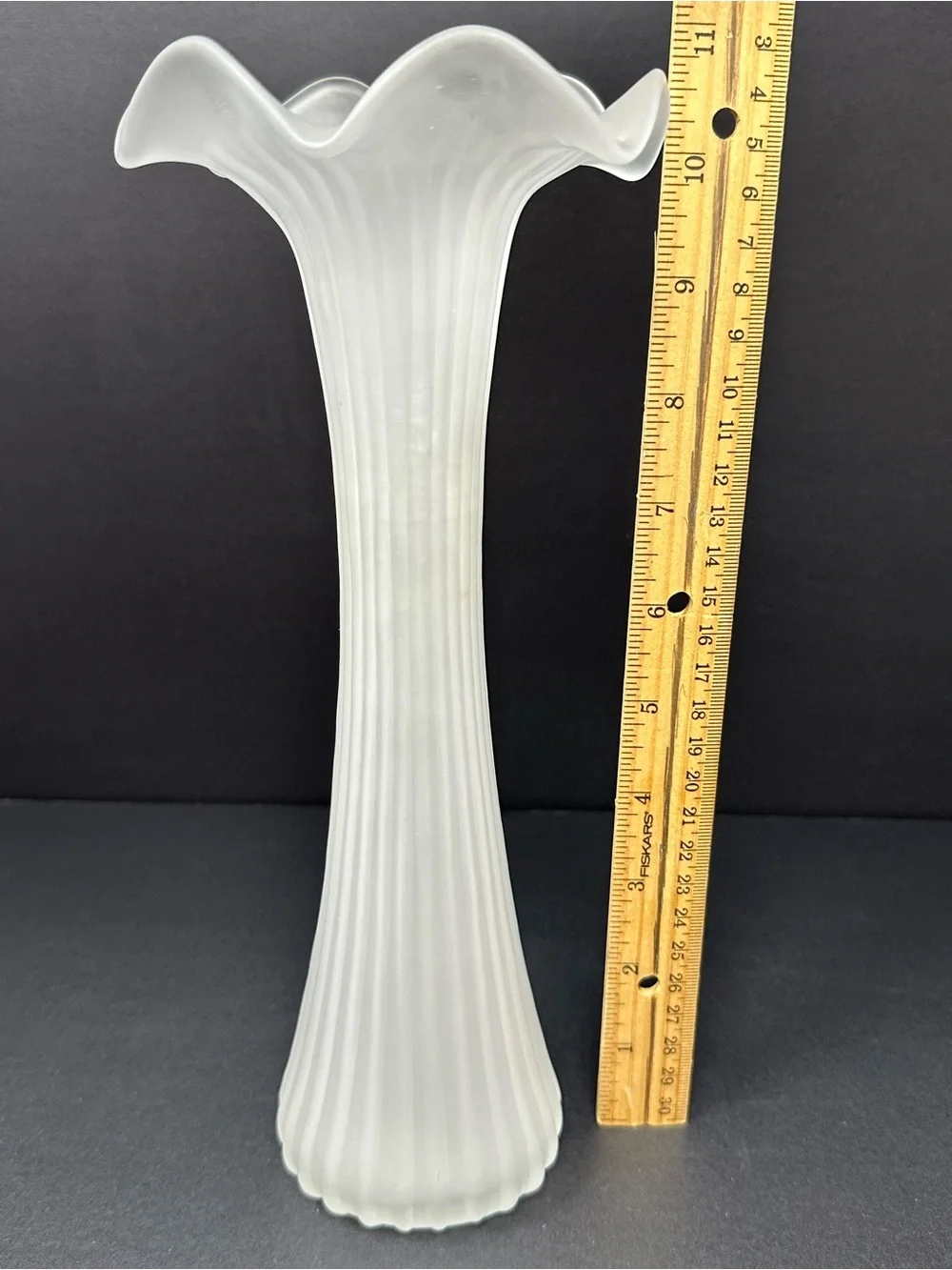 Two's Company Handblown Glass Ruffled Vase A1
